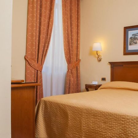 Le Cheminee Business Hotel Napoli Экстерьер фото