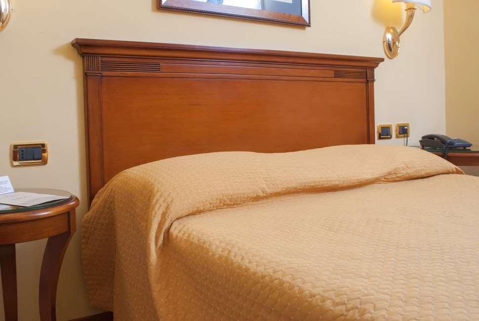 Le Cheminee Business Hotel Napoli Номер фото