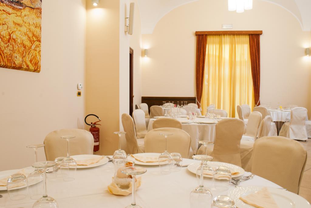 Le Cheminee Business Hotel Napoli Экстерьер фото