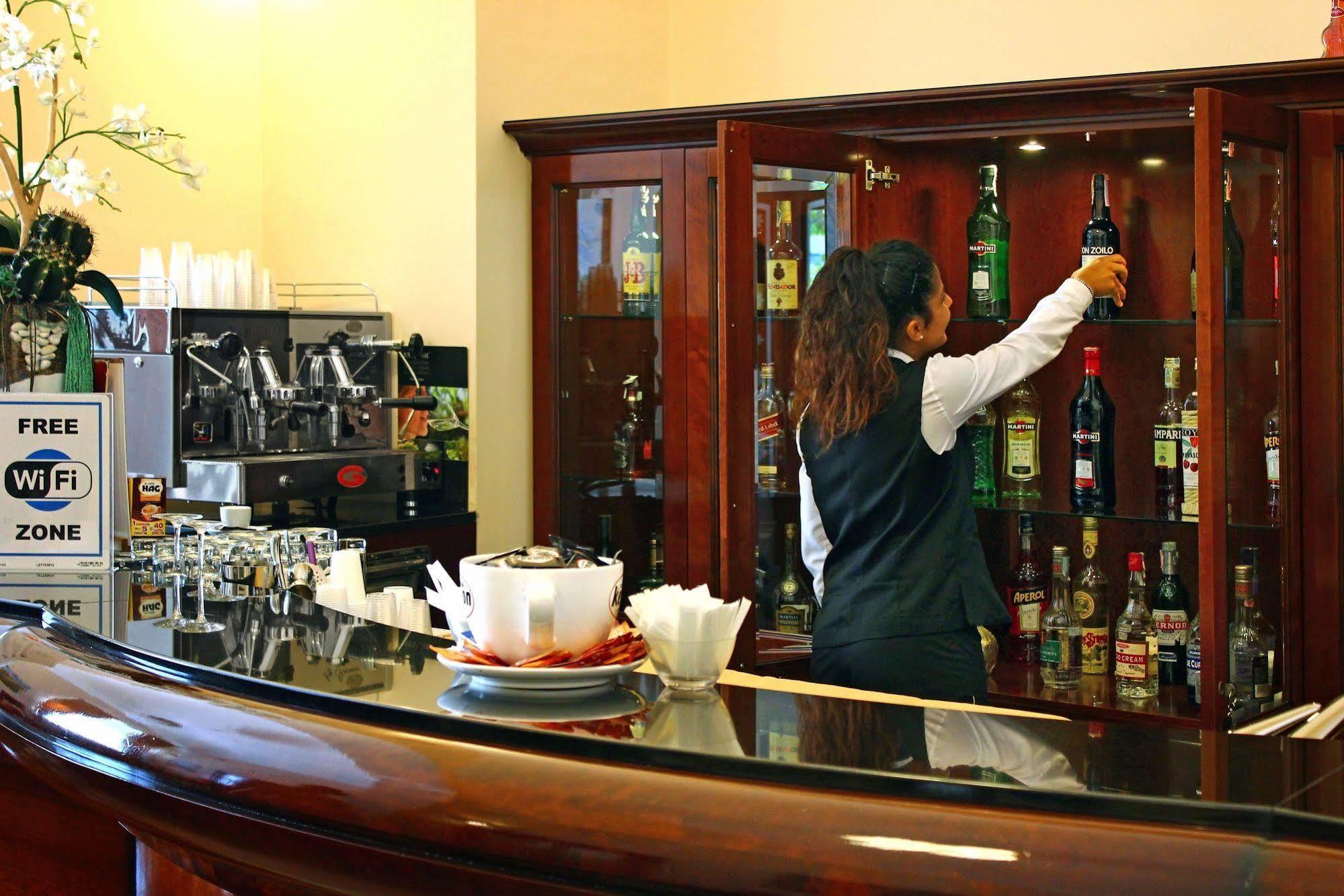 Le Cheminee Business Hotel Napoli Экстерьер фото
