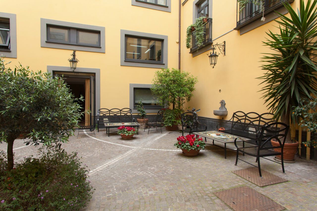 Le Cheminee Business Hotel Napoli Экстерьер фото